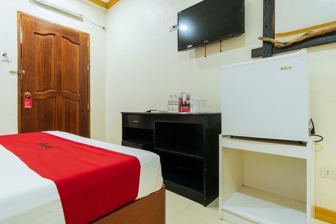 Reddoorz Premium Near Pristine Beach Puerto Princesa Esterno foto
