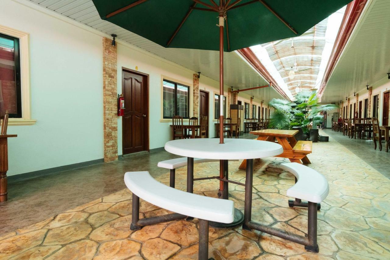 Reddoorz Premium Near Pristine Beach Puerto Princesa Esterno foto